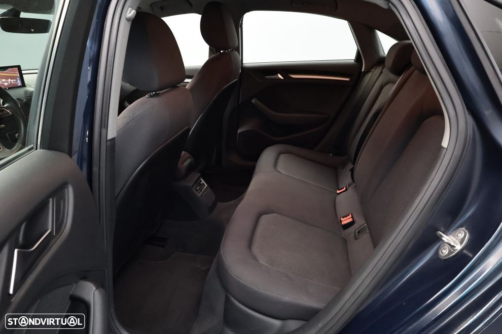 Audi A3 Limousine 1.6 TDI Design - 24