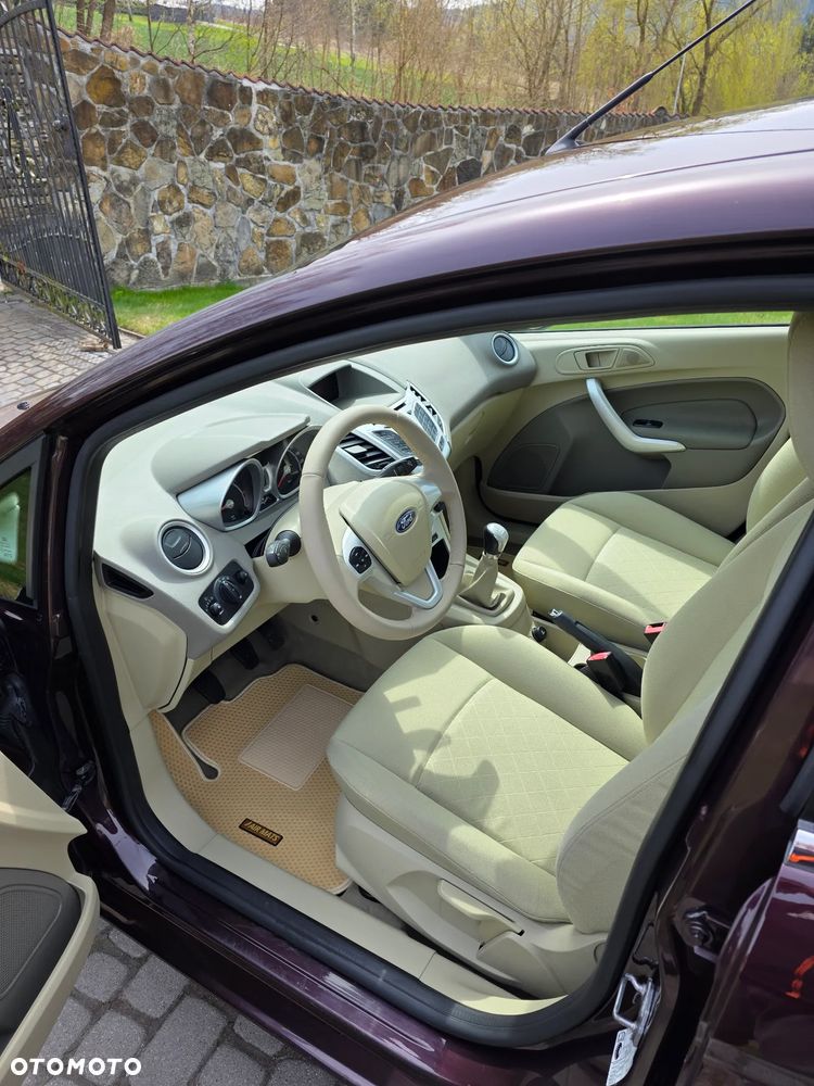 Ford Fiesta 1.4 Ghia - 12