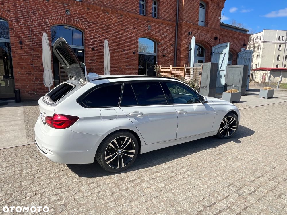BMW Seria 3 318i Sport Line - 1