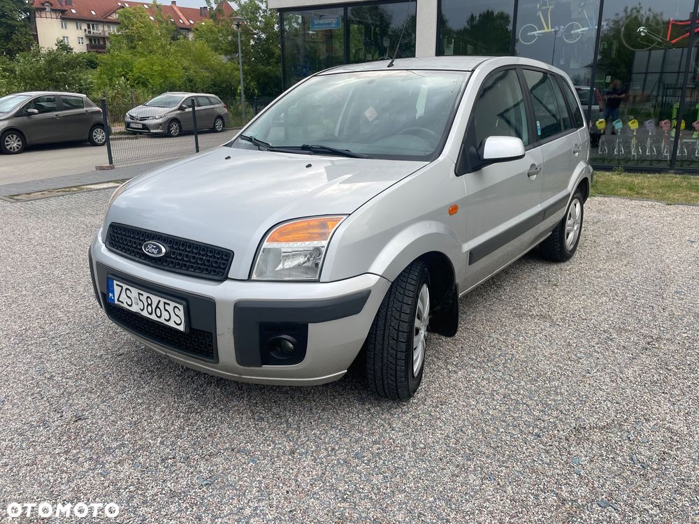 Ford Fusion - 2