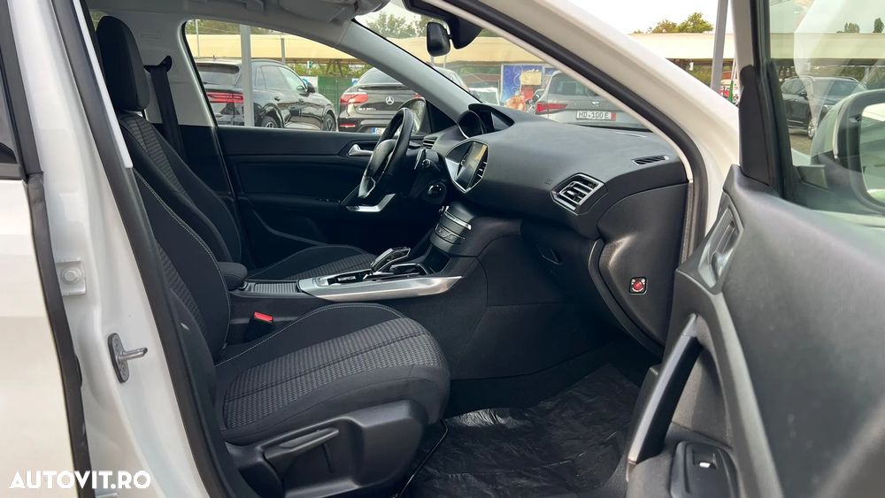 Peugeot 308 - 26