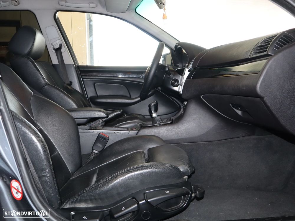 BMW 320 d Touring - 18
