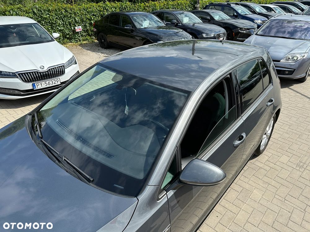 Volkswagen Golf - 33