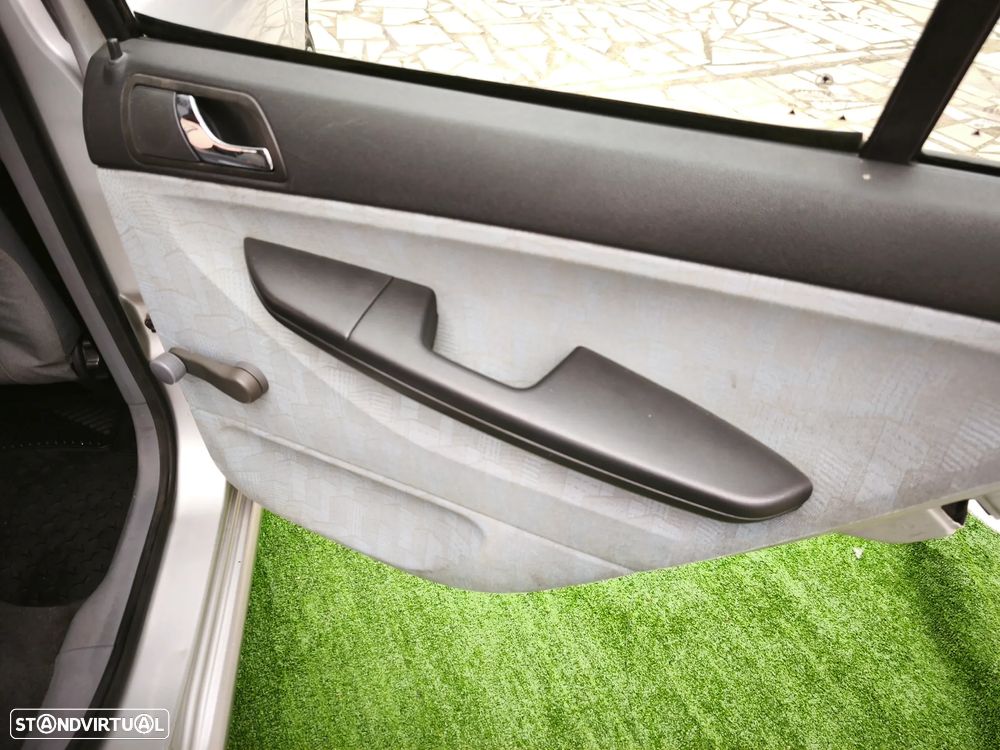 Skoda Fabia 1.4 Comfort AC - 8