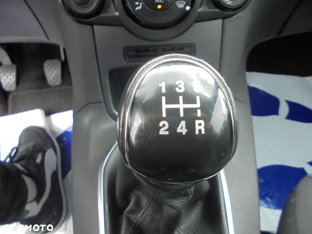 Ford Fiesta 1.25 Ambiente - 26