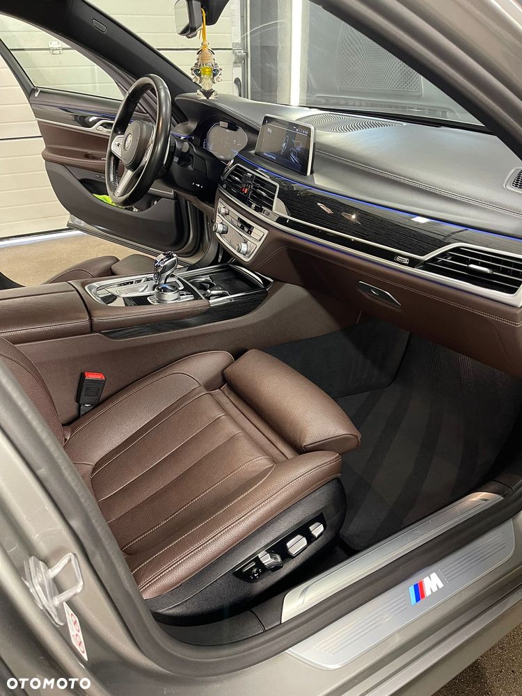 BMW Seria 7 - 5