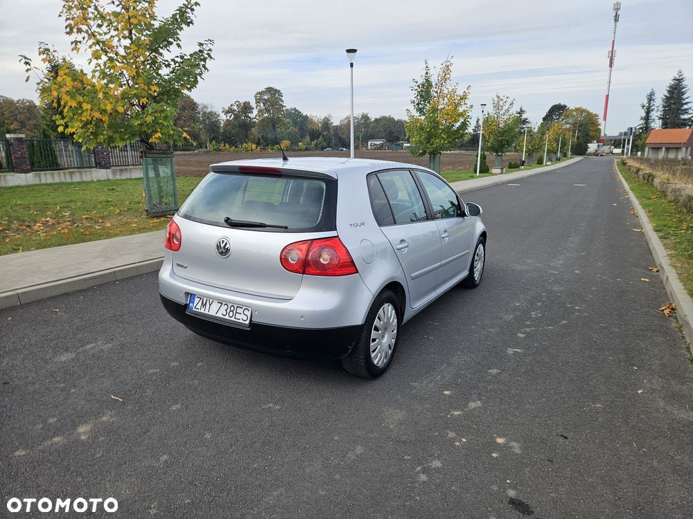 Volkswagen Golf - 4