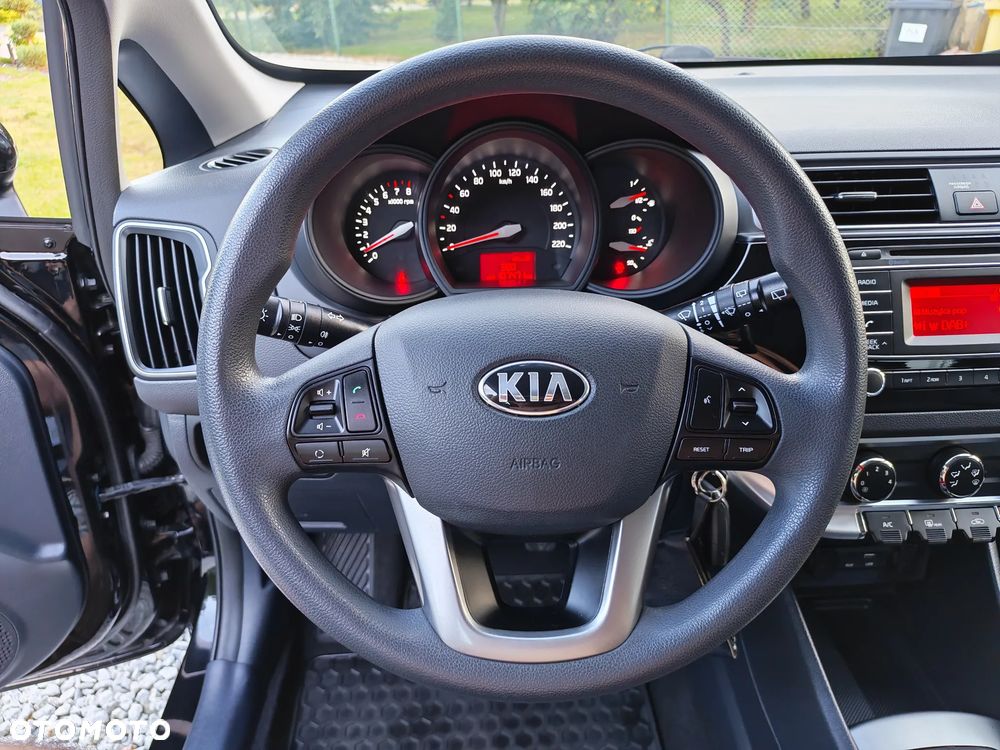 Kia Rio 1.2 L - 16