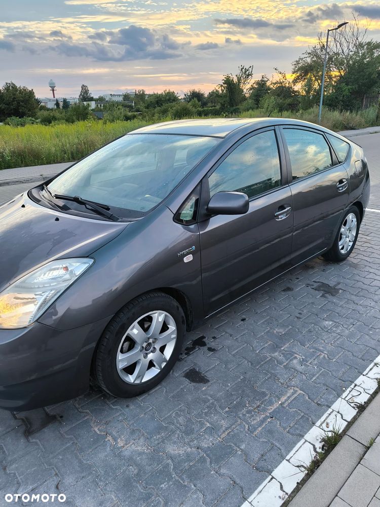 Toyota Prius 1.5 VVT-i Prestige - 2
