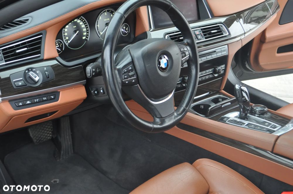 BMW Seria 7 750Ld xDrive - 15