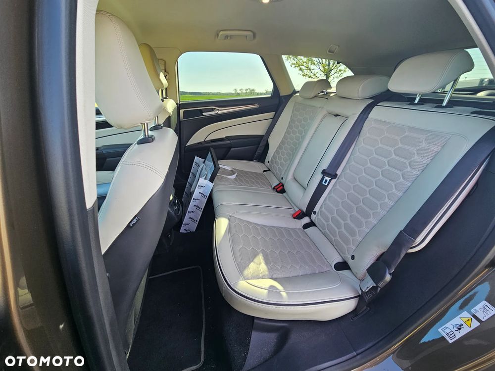 Ford Mondeo Vignale 2.0 EcoBoost - 13