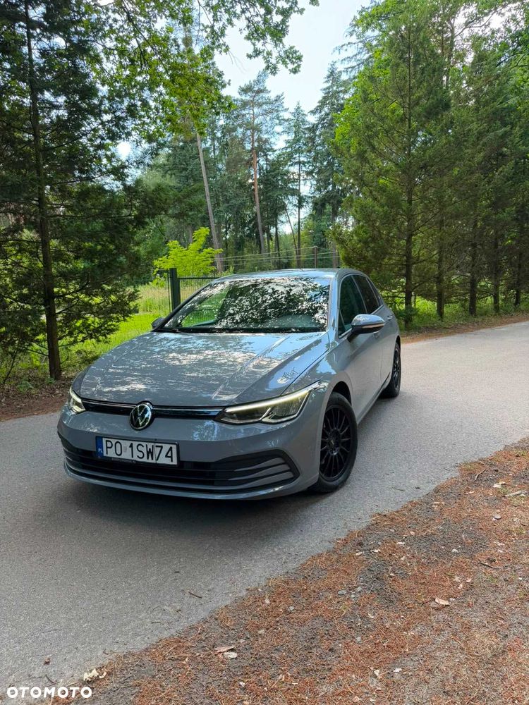 Volkswagen Golf - 1