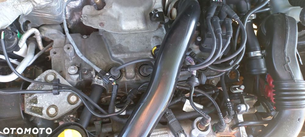 SILNIK 1.2 16V TCE 101KM RENAULT CLIO III 3D D4F784 - 3