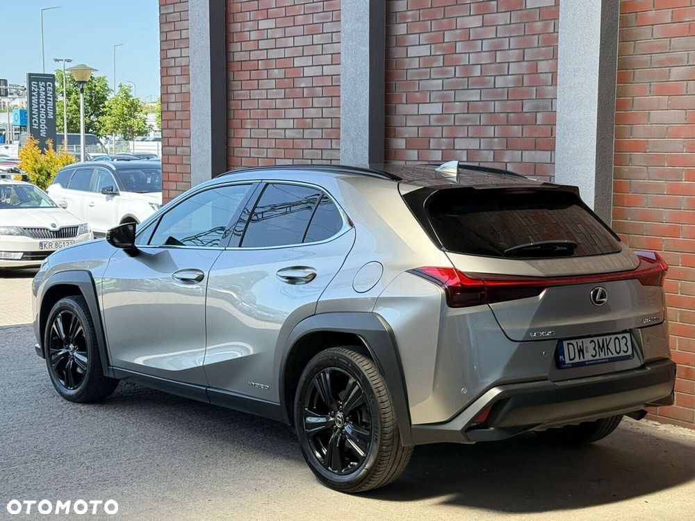 Lexus UX - 6