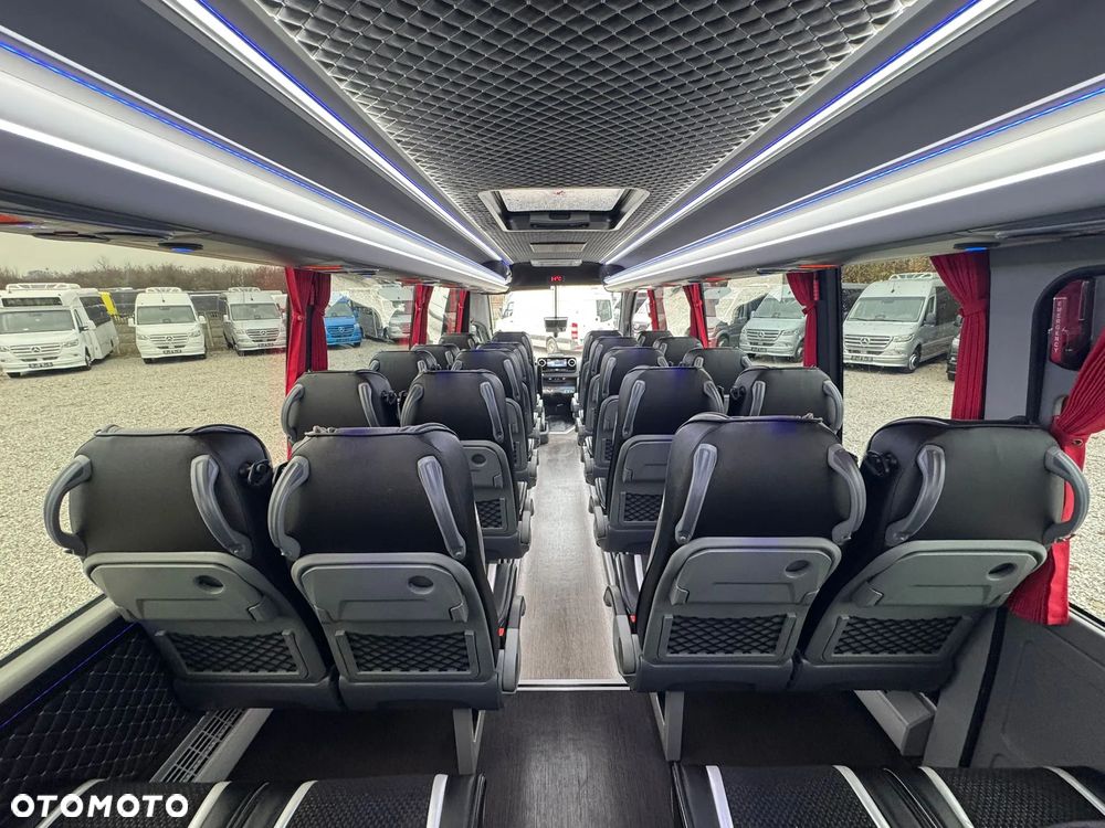 Mercedes-Benz Sprinter 519 - 29
