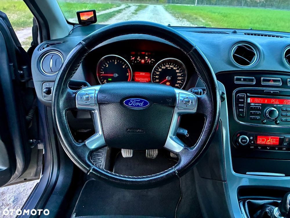 Ford Mondeo 2.0 TDCi Silver X - 28