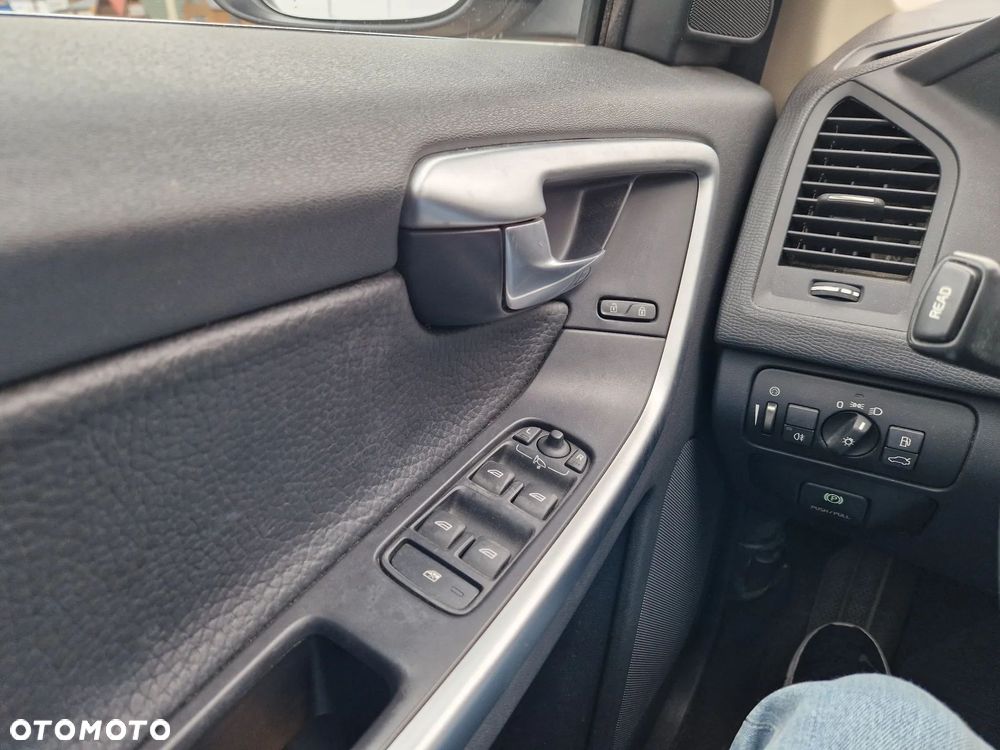 Volvo XC 60 D5 AWD Summum - 7