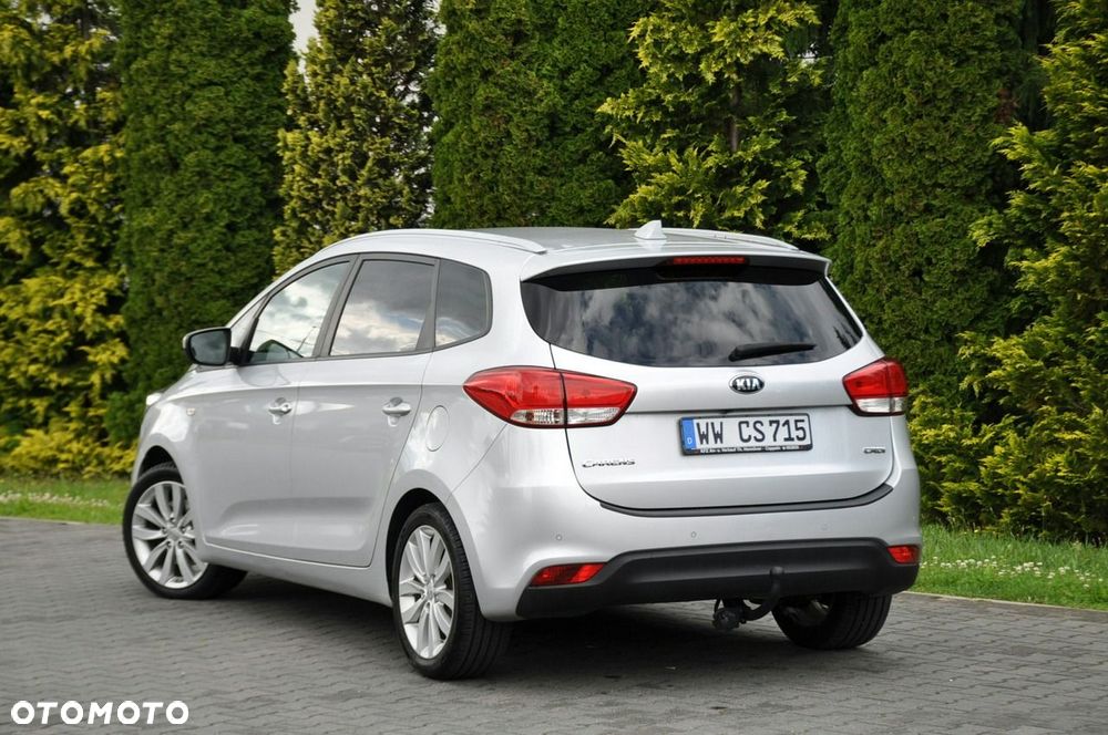 Kia Carens - 14