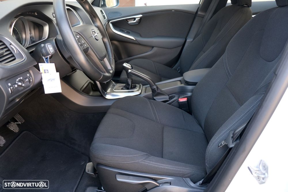 Volvo V40 2.0 D2 Momentum - 12