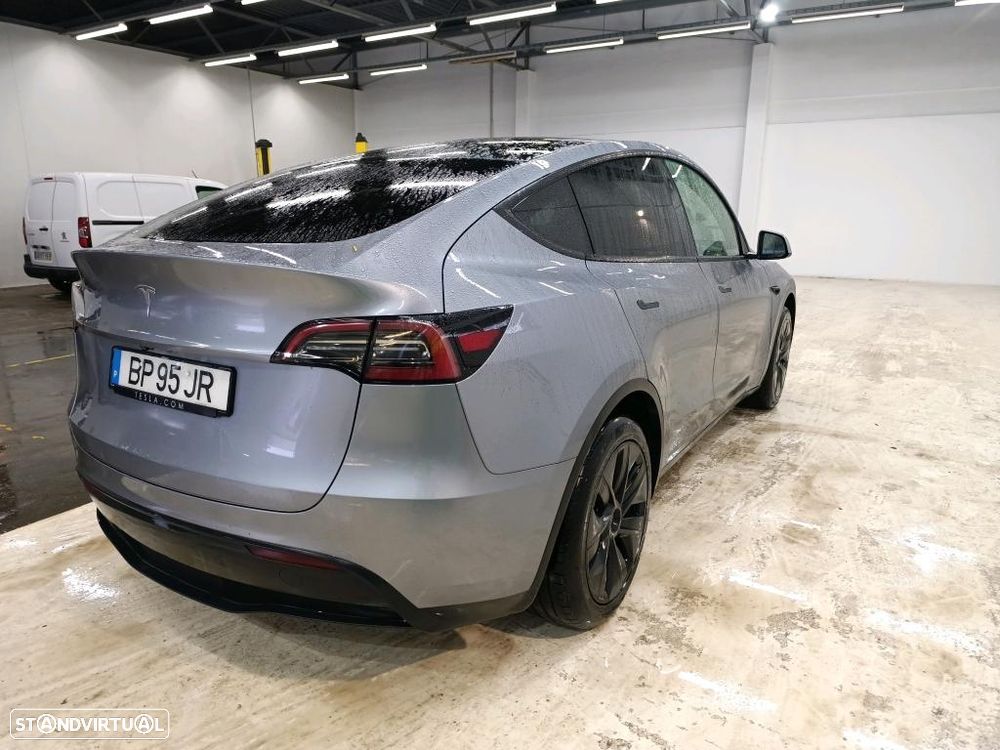 Tesla Model Y Long Range Tração Traseira - 3