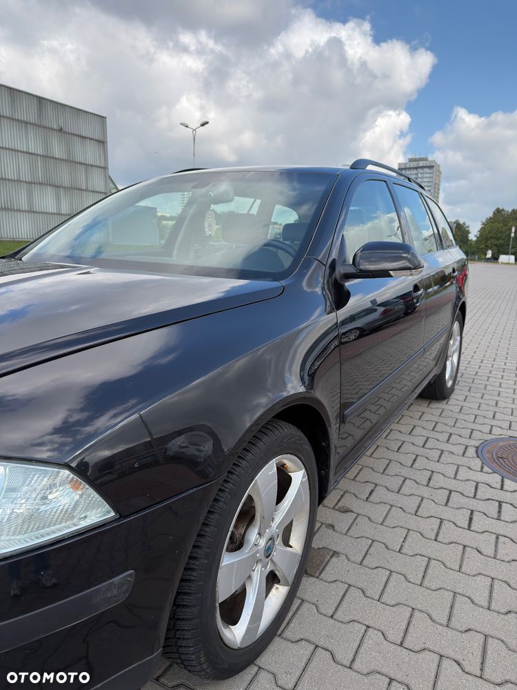 Skoda Octavia 2.0TDI Edition 100 DSG - 8