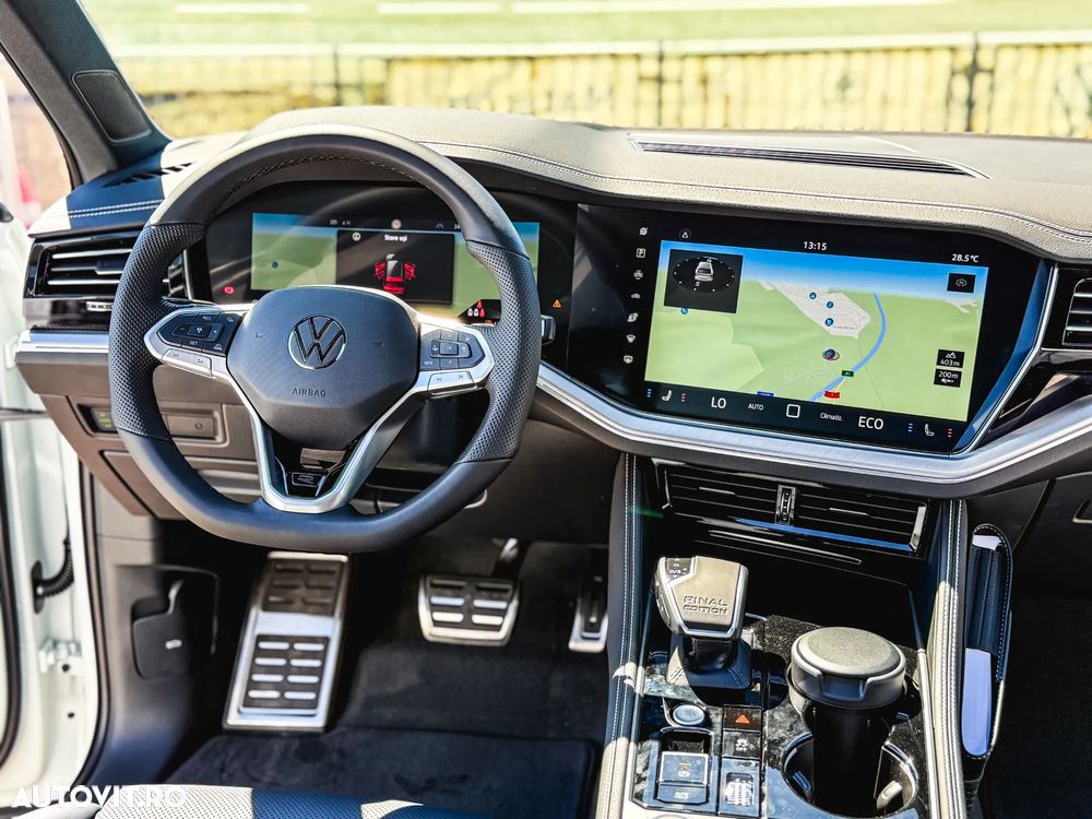 Volkswagen Touareg V6 TDI 4MOTION R-Line - 23