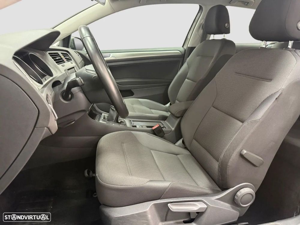 VW Golf 1.2 TSi Trendline BlueMotion - 10
