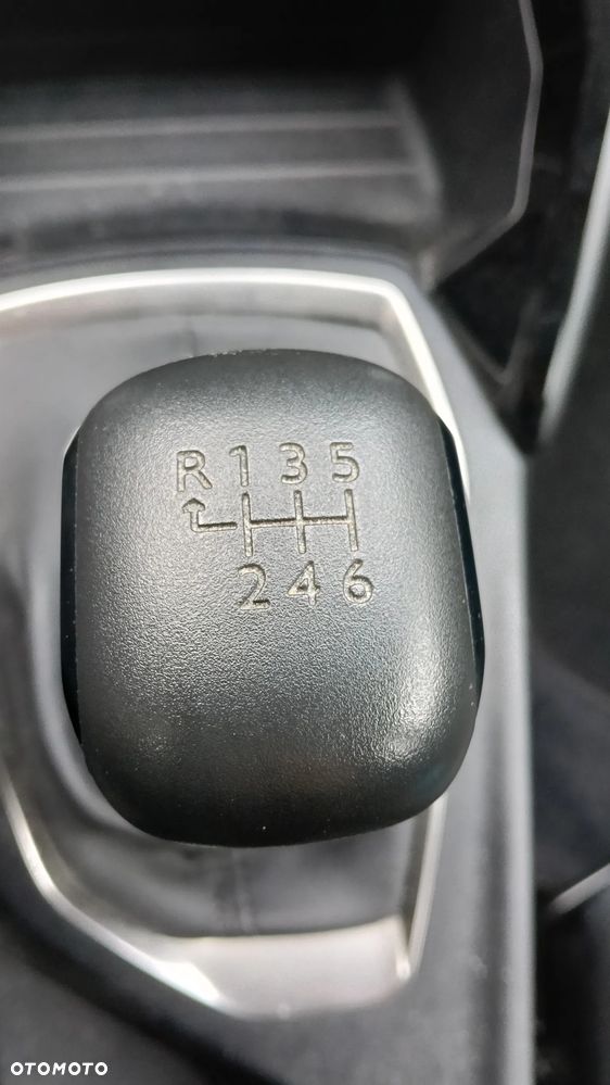 Peugeot 2008 - 19
