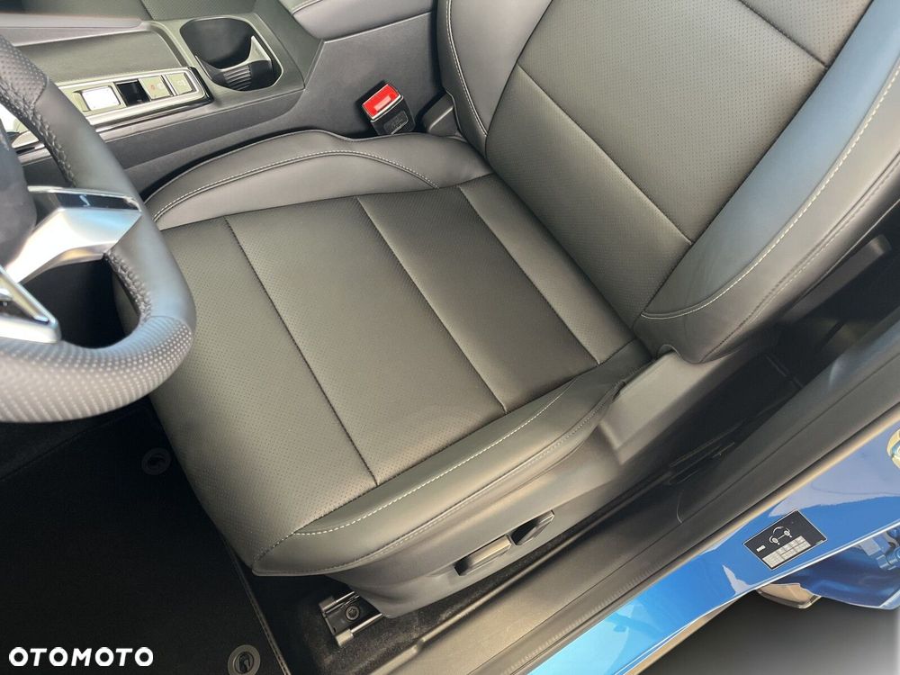 MG ZS Hybrid+ - 14
