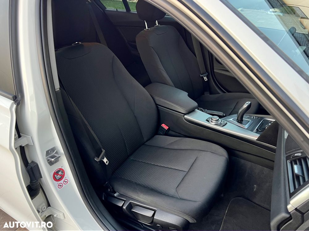 BMW Seria 3 320d Aut. xDrive Edition Luxury Line Purity - 12
