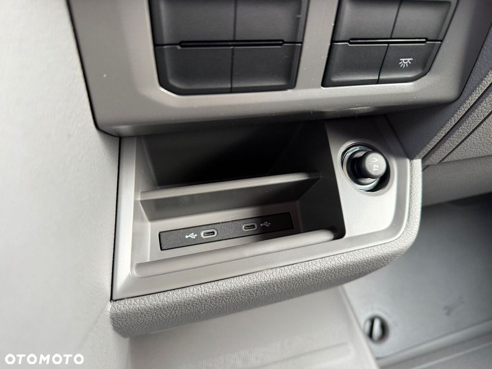 Volkswagen Crafter 35 2.0 TDI L4H3 4490 177KM AUTOMAT - 21