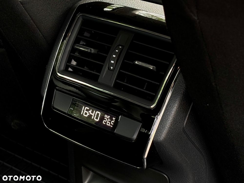 Skoda Superb 2.0 TDI Ambition DSG - 14