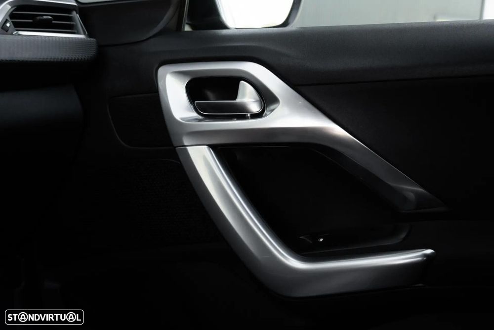 Peugeot 2008 1.2 PureTech Allure - 39
