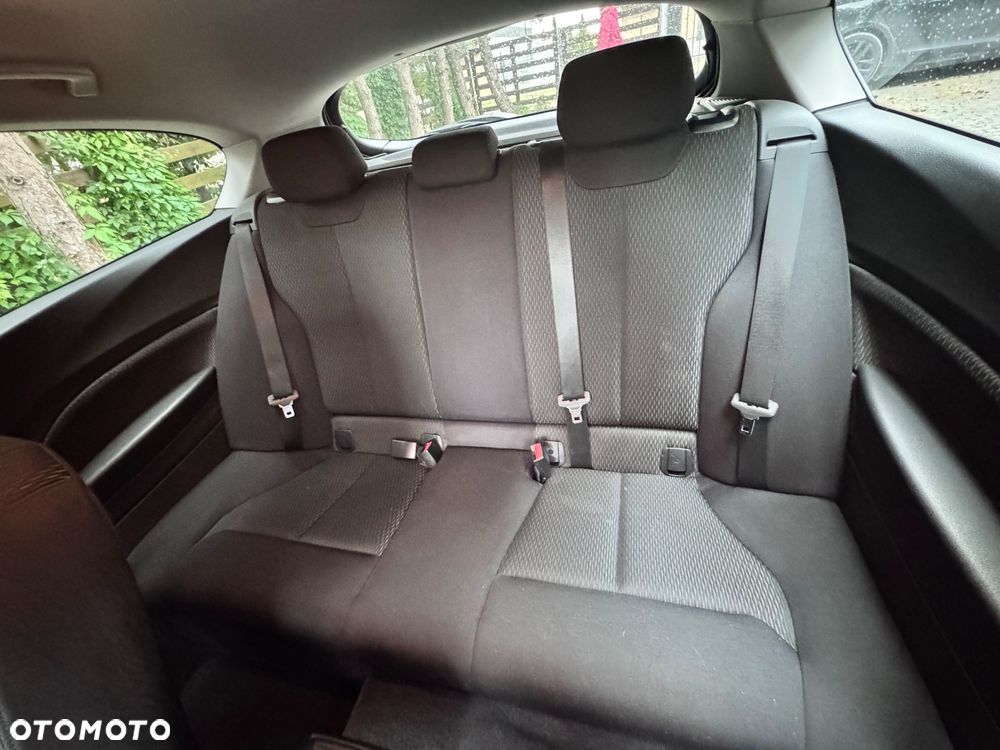 BMW Seria 1 114i - 10