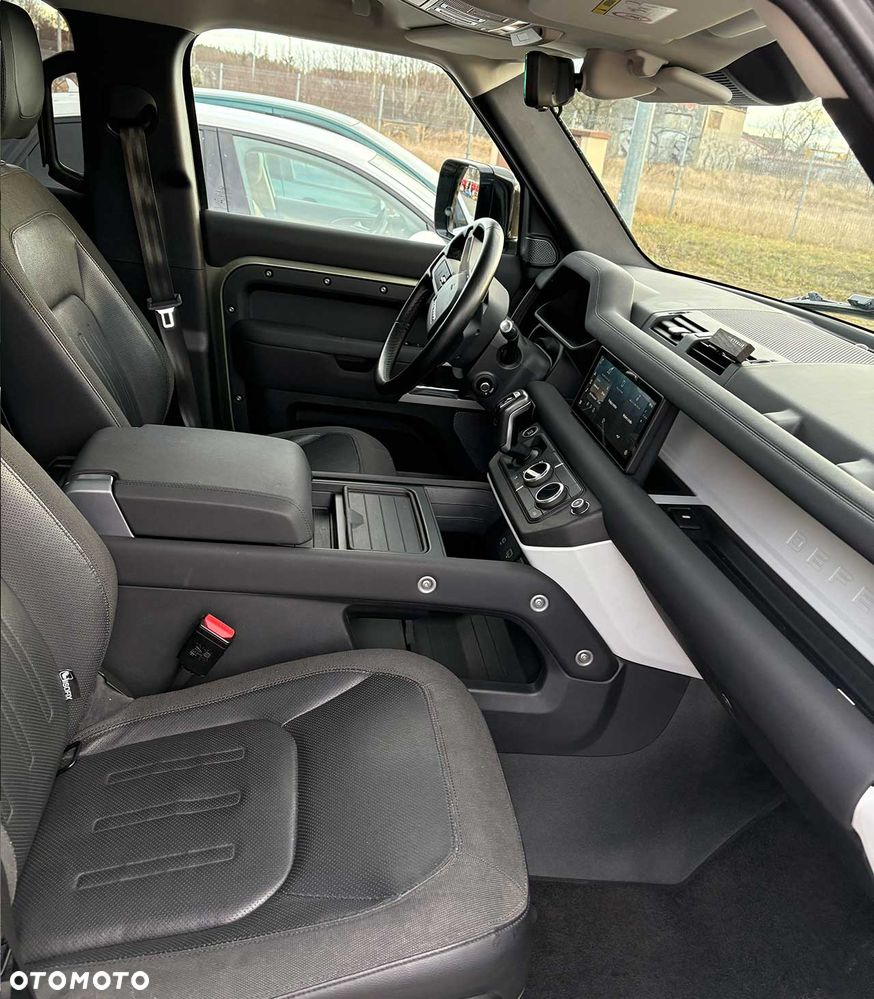 Land Rover Defender 3.0 P400 mHEV First Edition - 14