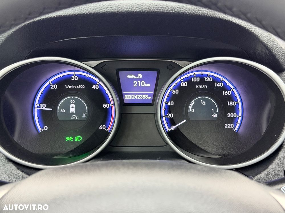 Hyundai ix35 1.7 CRDI 2WD Comfort - 28