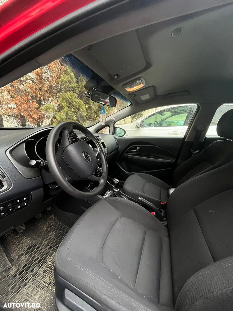 Kia Rio - 7