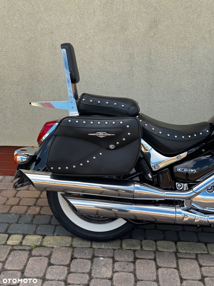 Suzuki VL 800 Volusia - Boulevard C50 - 16