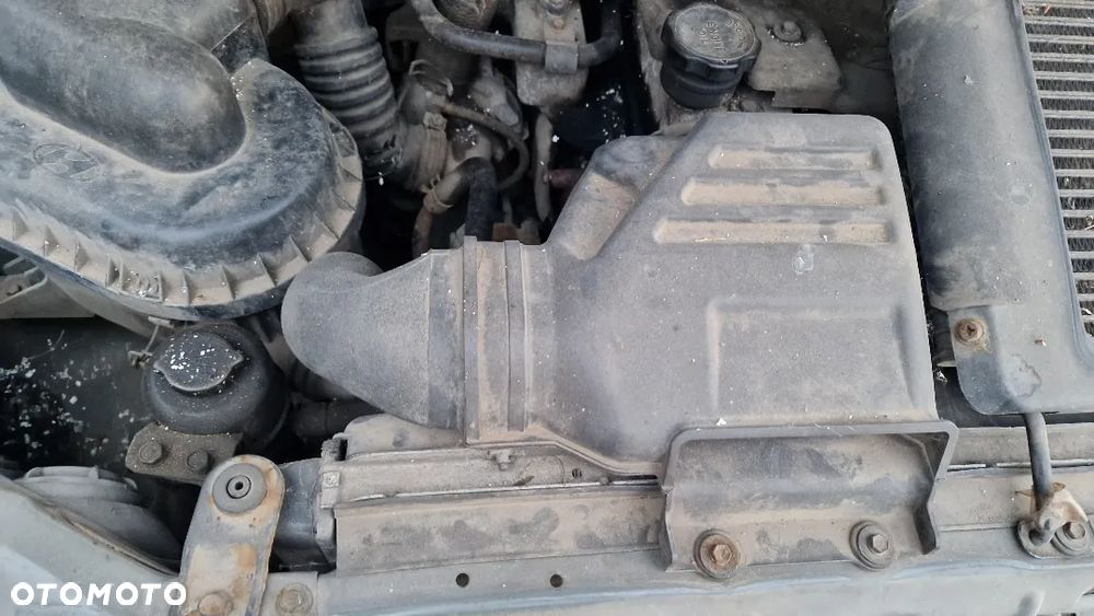 HYUNDAI H200 OBUDOWA FILTRA POWIETRZA - 1