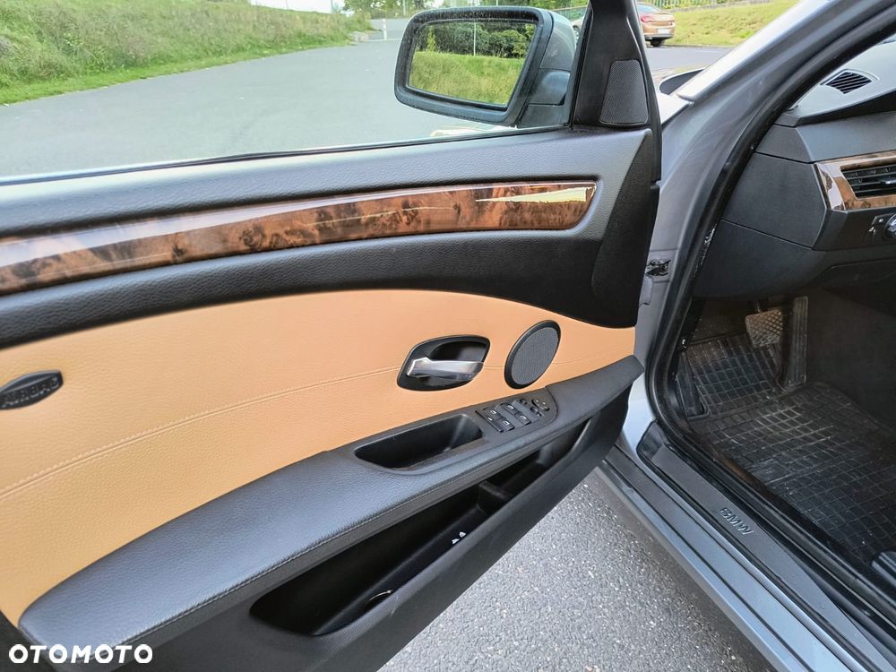 BMW Seria 5 - 21