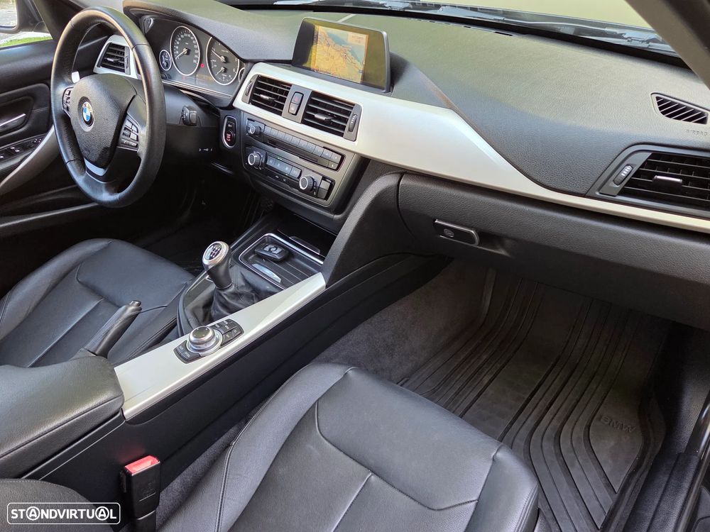 BMW 320 d EfficientDynamics Line Sport - 23
