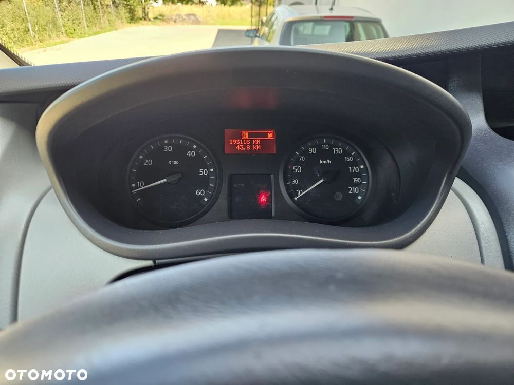 Renault Trafic - 11