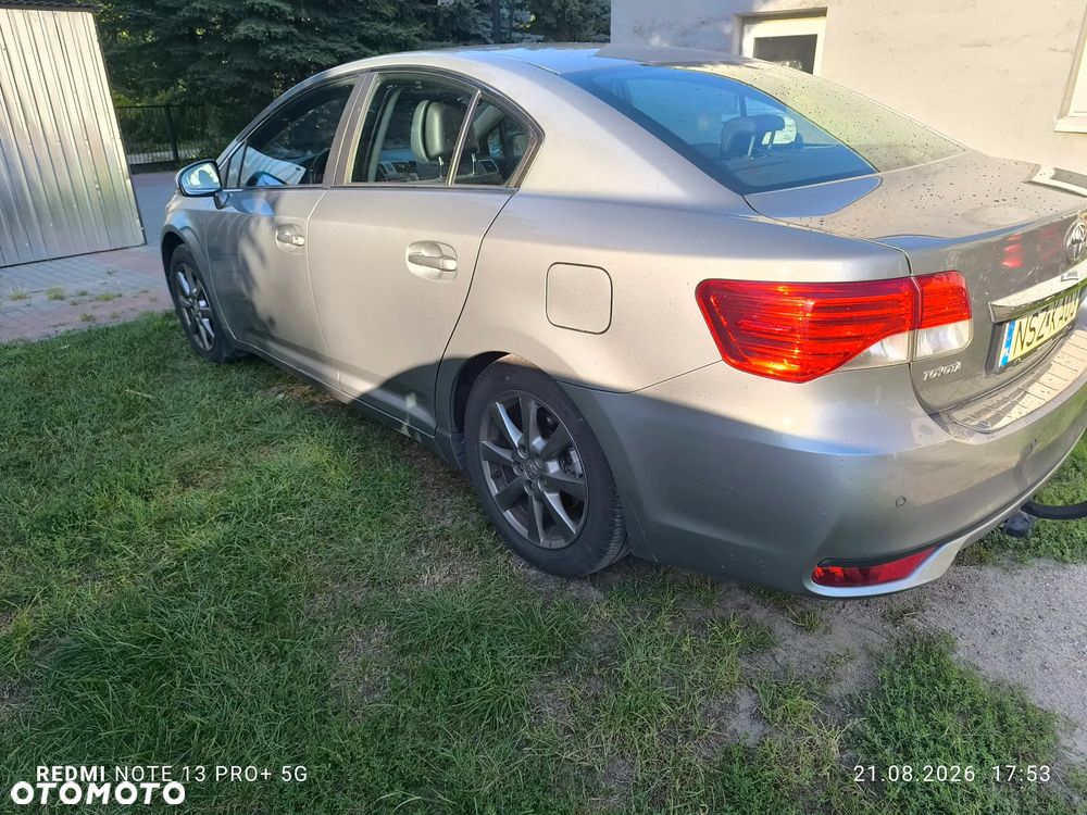 Toyota Avensis 1.8 Premium - 6
