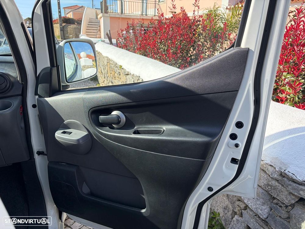 Nissan NV200 Combi - 19