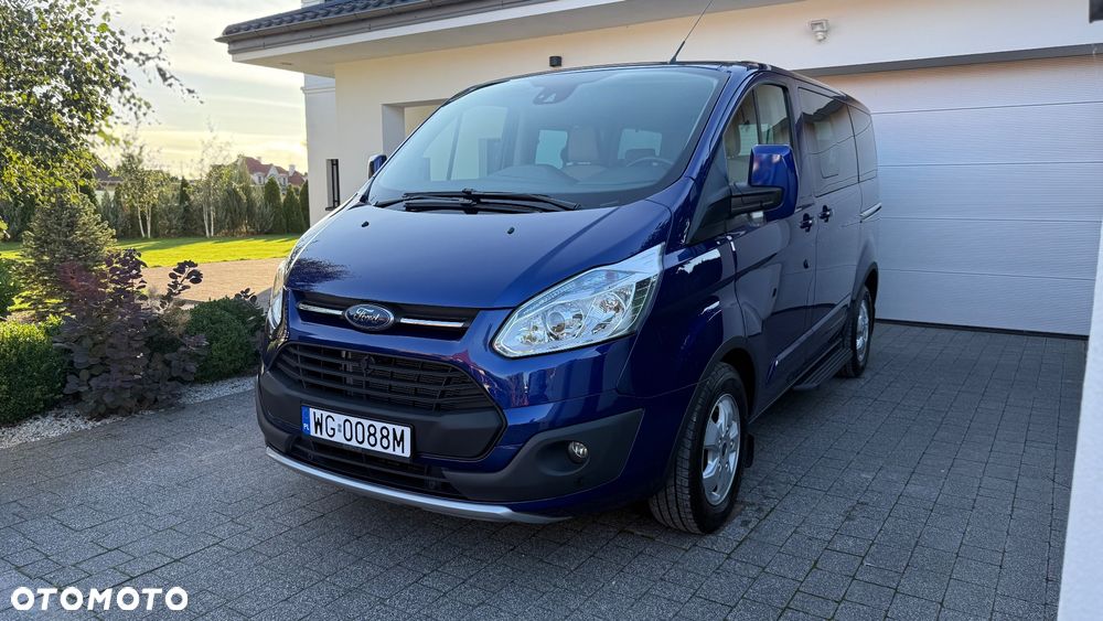Ford Tourneo Custom - 1