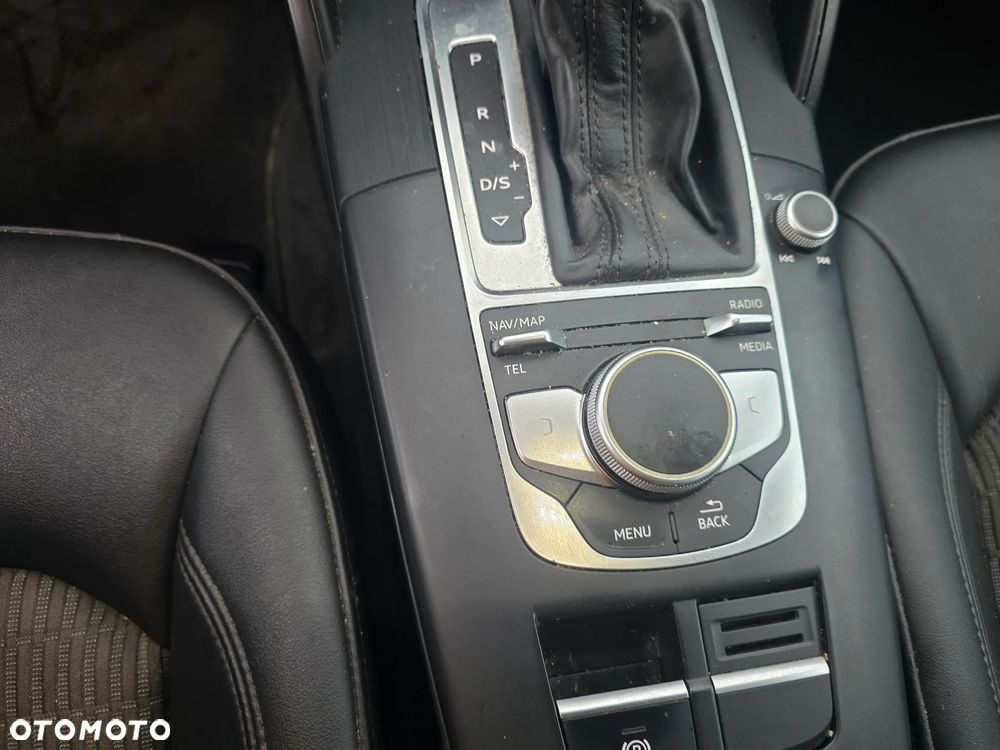 Audi A3 Limousine 2.0 TDI S tronic S line Sportpaket - 14