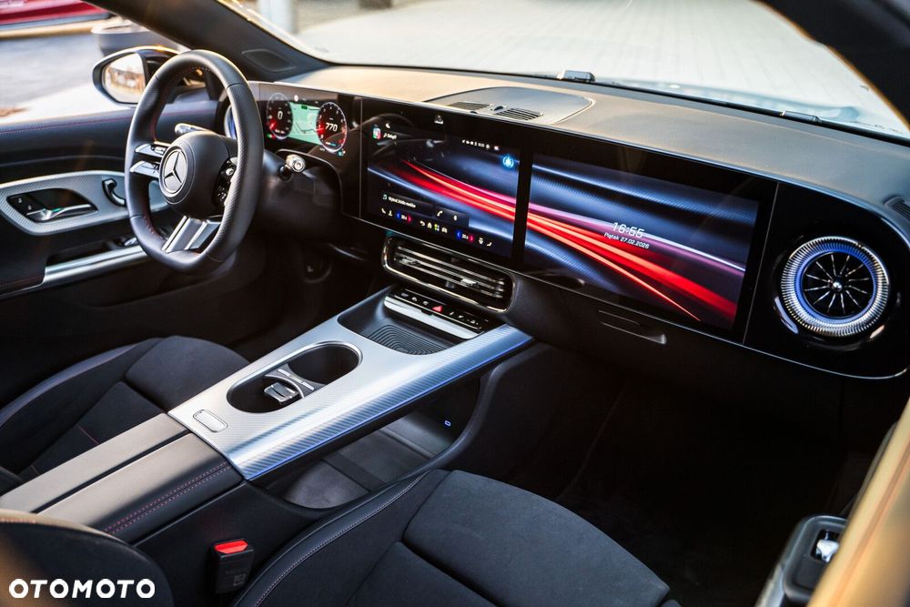 Mercedes-Benz CLA - 12