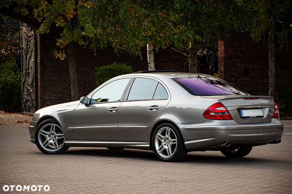 Mercedes-Benz Klasa E 500 7G-TRONIC Avantgarde - 16