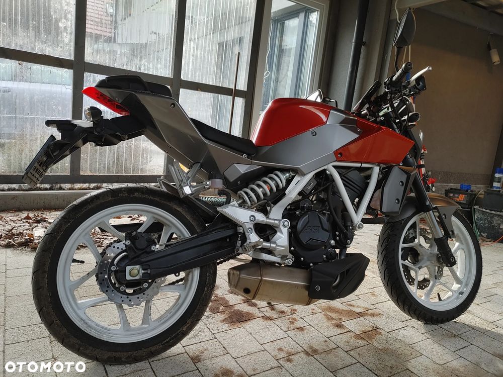Hyosung Inny - 2