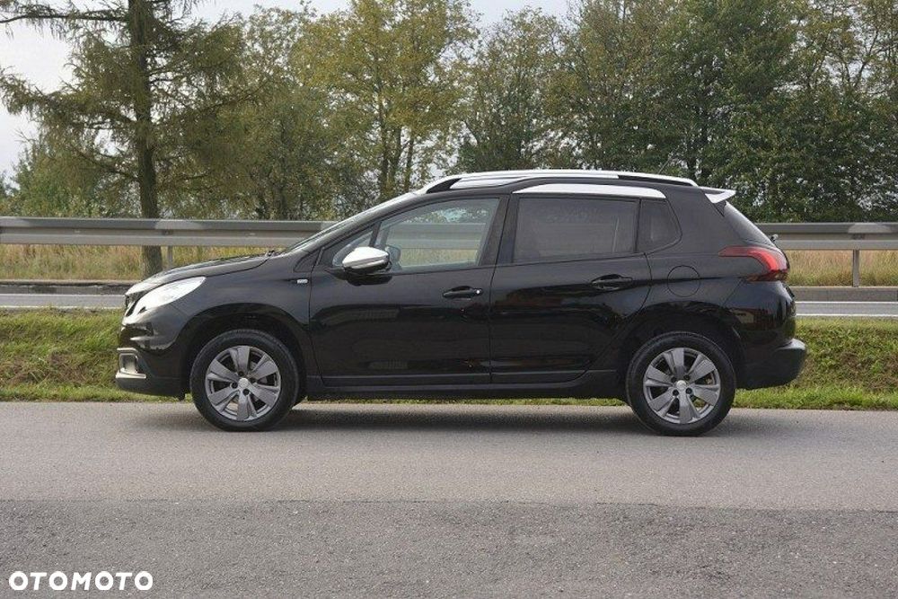 Peugeot 2008 1.2 Pure Tech Style EU6 - 4